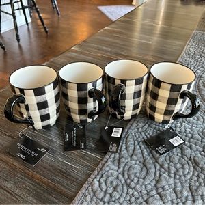 Robert Stanley Set Of 4 Coffe Mug 10.5 Oz Black And White Northwood Lodge NWT